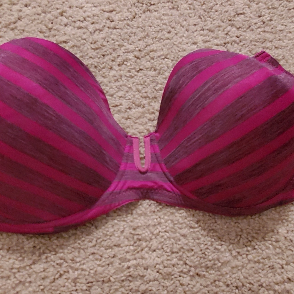 Bras - Picture 5 of 5